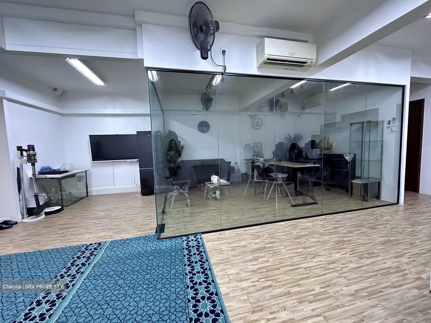 Tampines Street 21 (D18), Office #581168581